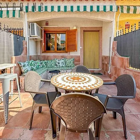 Casa De Llama Santa Pola